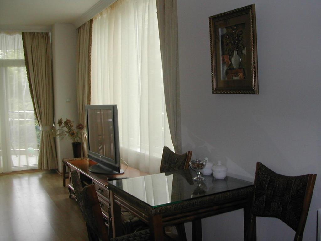 Oasis Suites Apartments And Studios 라브다 객실 사진