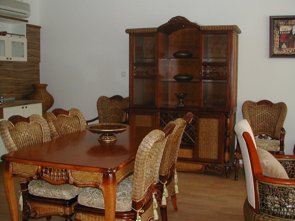 Oasis Suites Apartments And Studios 라브다 외부 사진