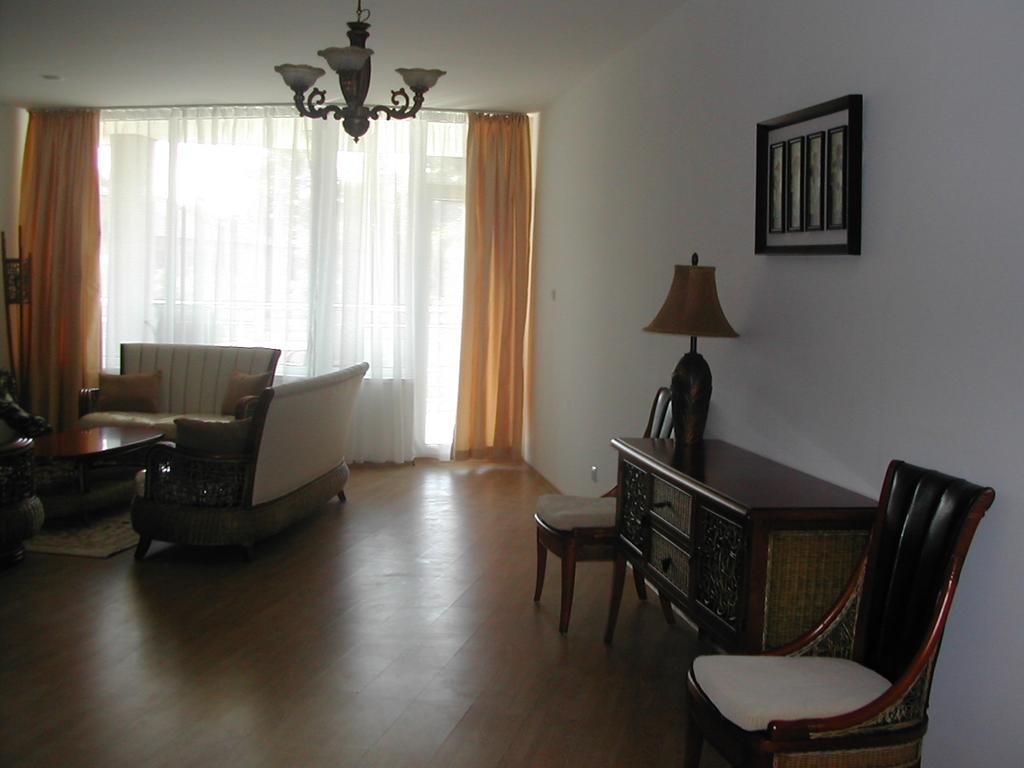 Oasis Suites Apartments And Studios 라브다 외부 사진