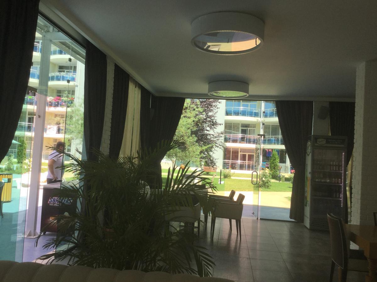 Oasis Suites Apartments And Studios 라브다 외부 사진