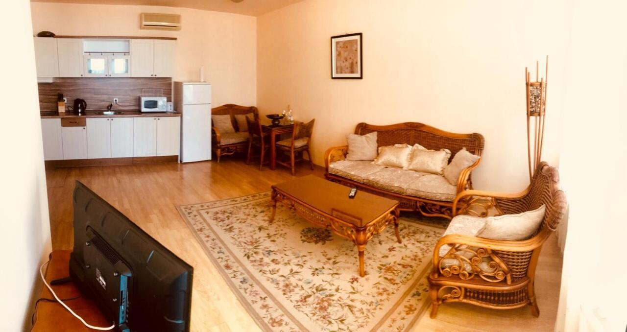 Oasis Suites Apartments And Studios 라브다 외부 사진